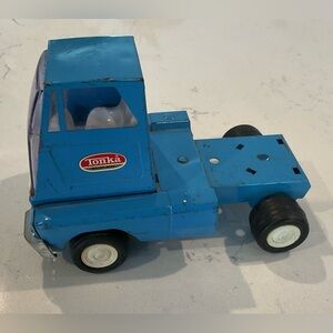 Vintage Blue Tonka Car Carrier Cabin 7-1/2” Long x 5” Used Shows Wear/No Trailer
